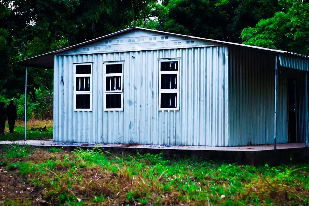 Sample photo, containers work in Nigeria: Nigerian Container Home